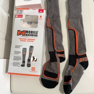 Heated Merino Wool Socks Bluetooth Rechargeable Size M Unisex No Charging Cable